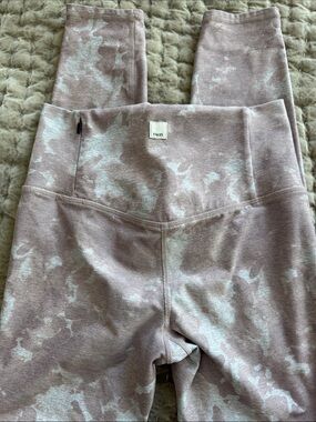 Vuori Soft Camo Print, Sz XS with 25” Inseam